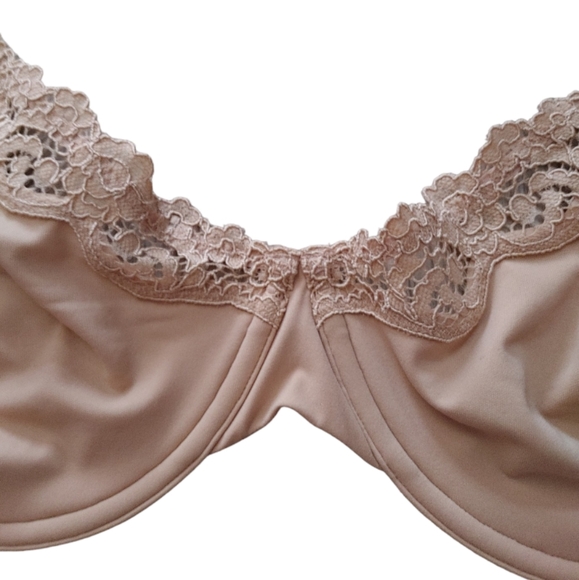 SKIMS Fits Everybody Unlined Lace Scoop Bra - Picture 5 of 14